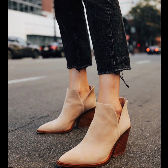 Vince Camuto Gigietta ankle bootie - Picture 12 of 13